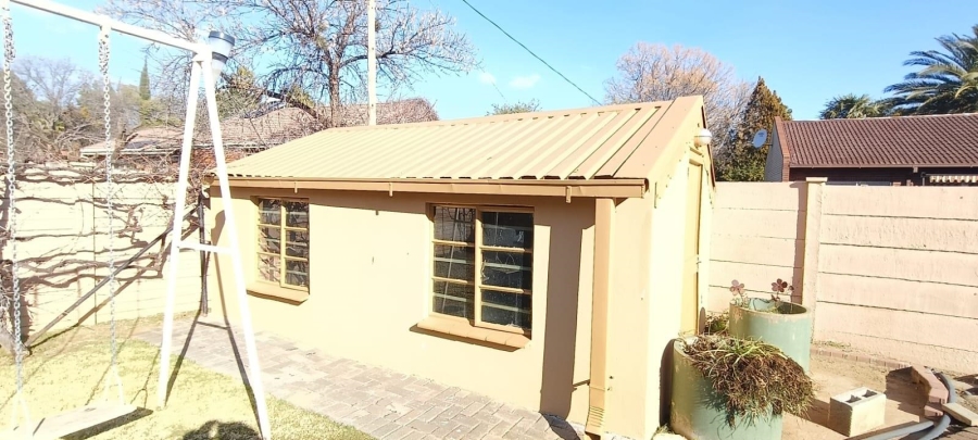 4 Bedroom Property for Sale in Langenhovenpark Free State